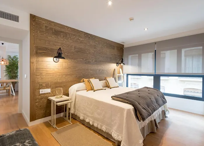 Chezmoihomes Plaza Nueva Premium *